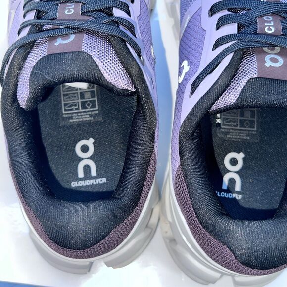 On Running | Women's Cloudflyer 4 | Shark / Pearl | Sz W6 | 71.98092 | Pre-owned - Picture 9 of 13